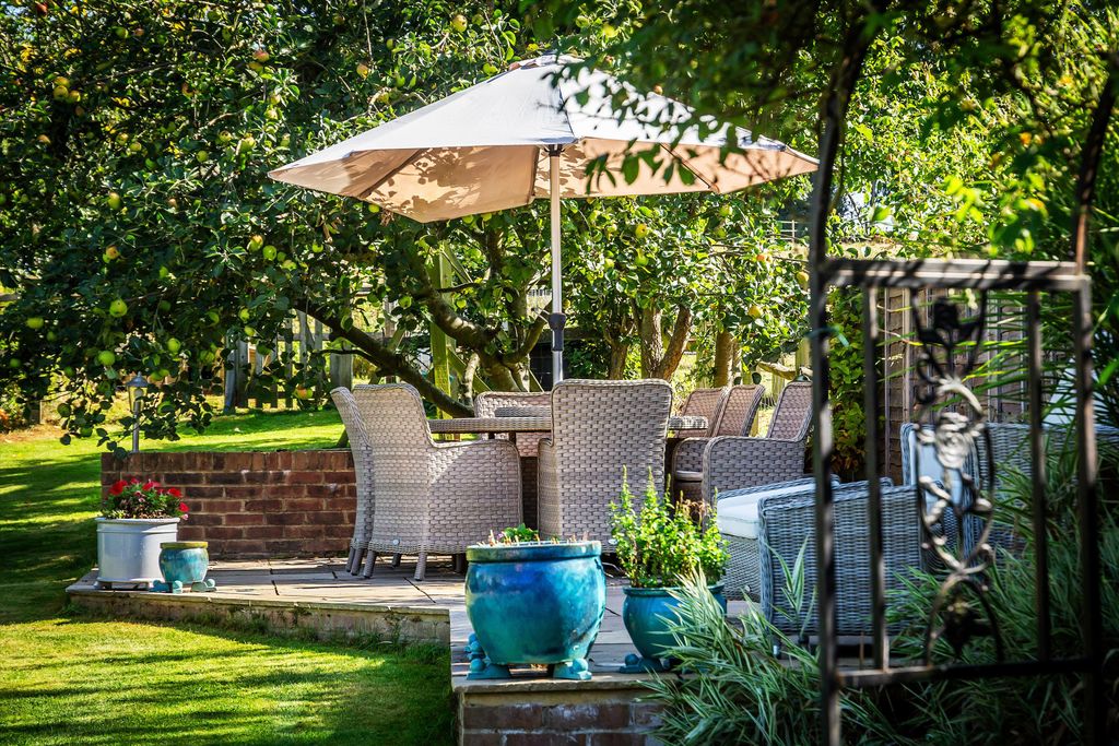 Property photo 3 of 18 Image