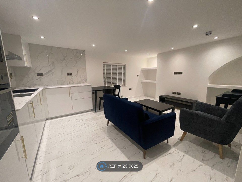 Property photo 1 of 33