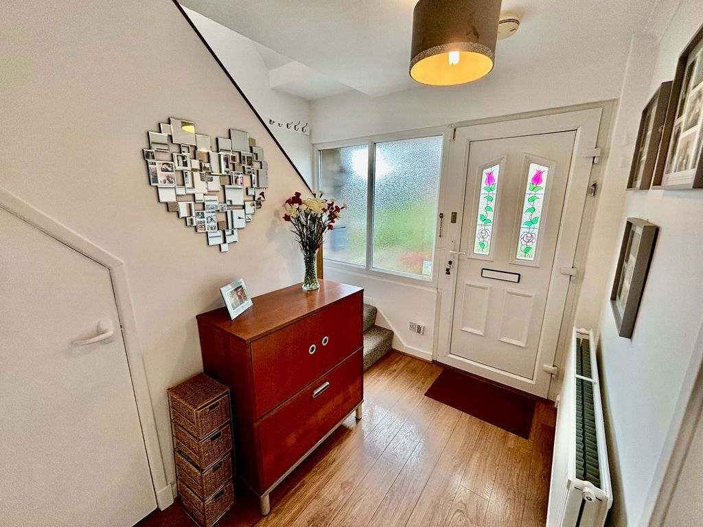 Property photo 3 of 33