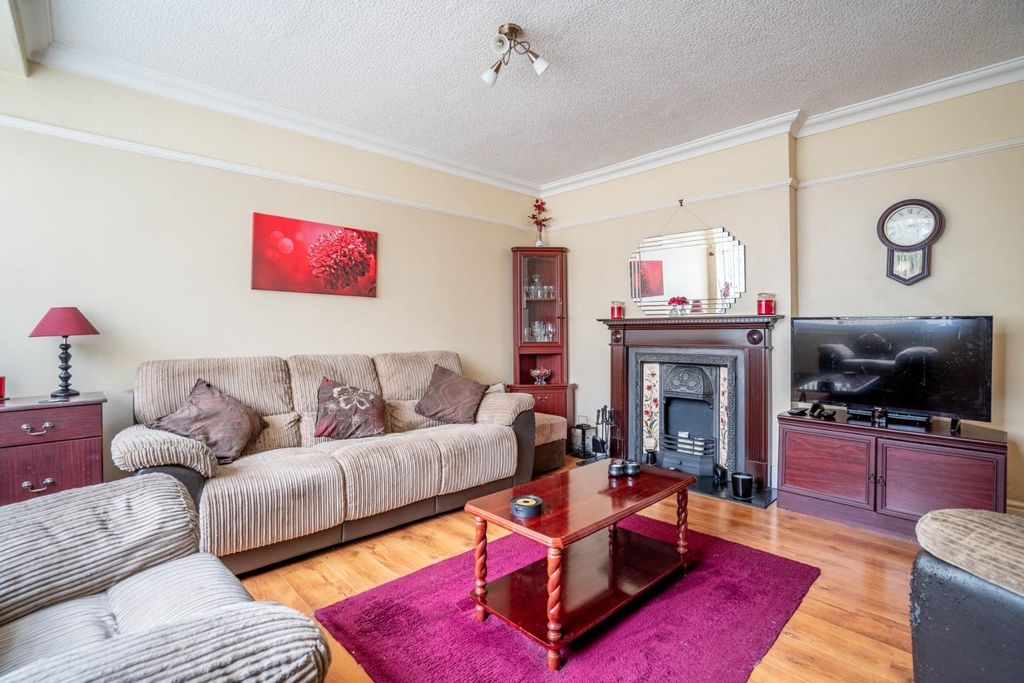 Property photo 3 of 17 Ca-15.Jpg