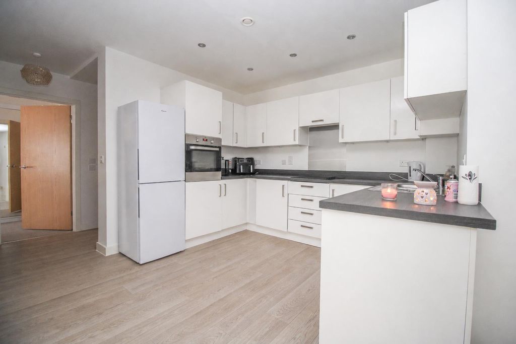 Additional image 4 of 2 bed flat for saleAustin House, Edinburgh Gate, Harlow CM20