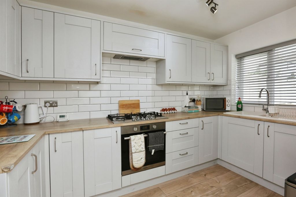 Property photo 2 of 9