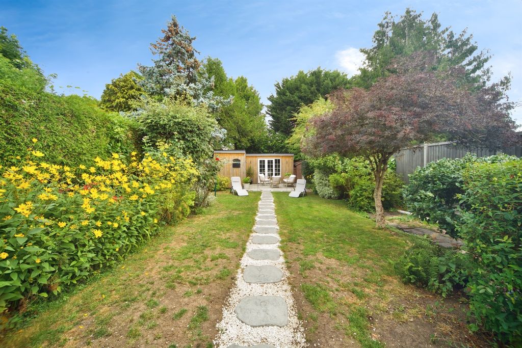 Property photo 3 of 17