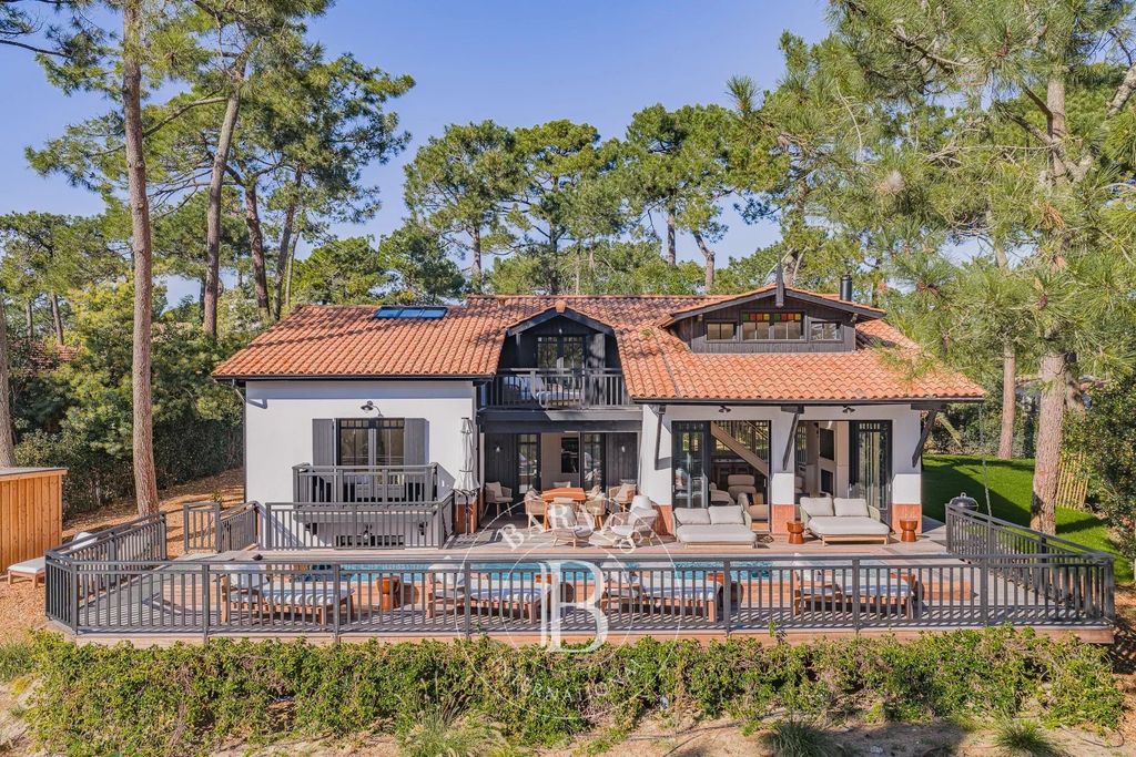 Property photo 2 of 30