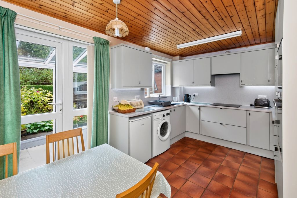 Property photo 2 of 16 Kitchen/Diner