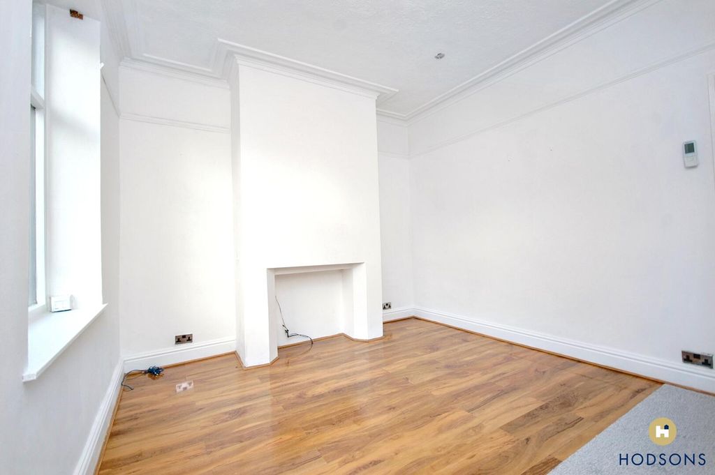 Property photo 2 of 11 Living Room