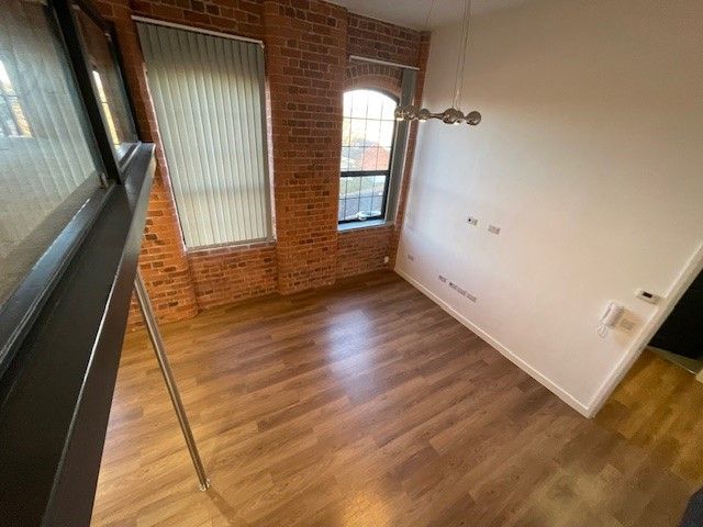 Property photo 2 of 11 Photo 4