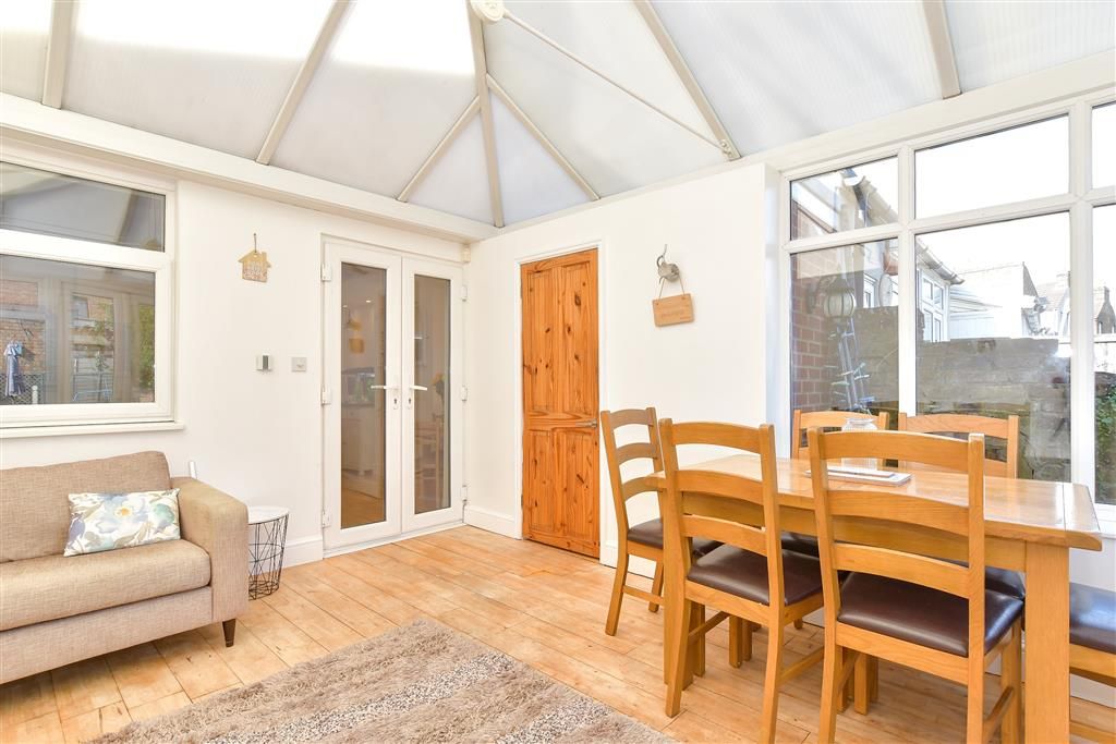 Property photo 1 of 10 Conservatory