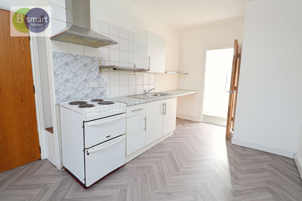 Property photo 3 of 7 Img_5064
