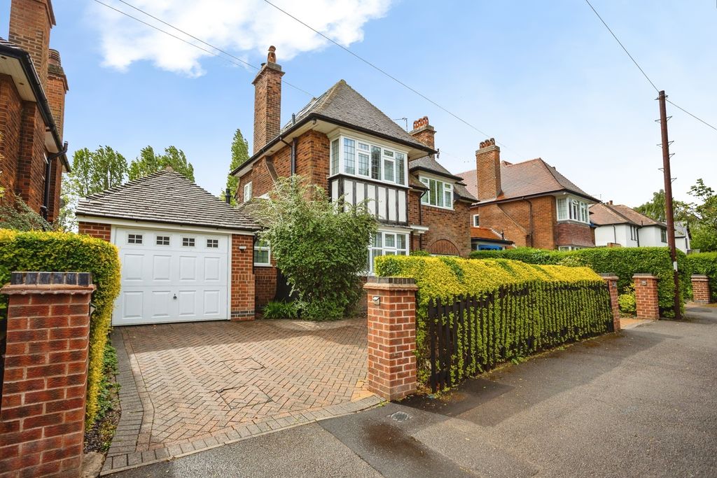 Property photo 2 of 32 Pbox-Img.Jpg