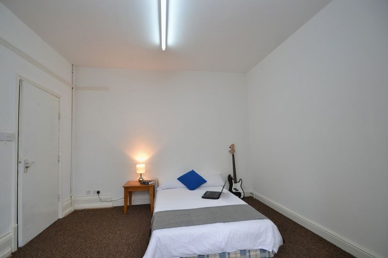 Property photo 3 of 8 Photo 1