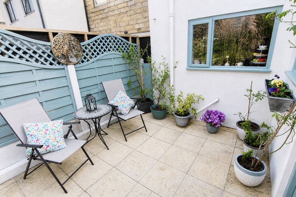 Property photo 3 of 24