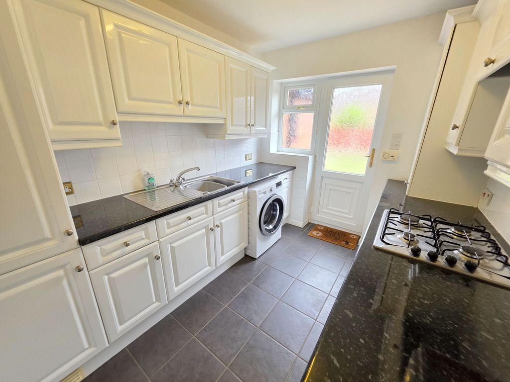 Property photo 2 of 21