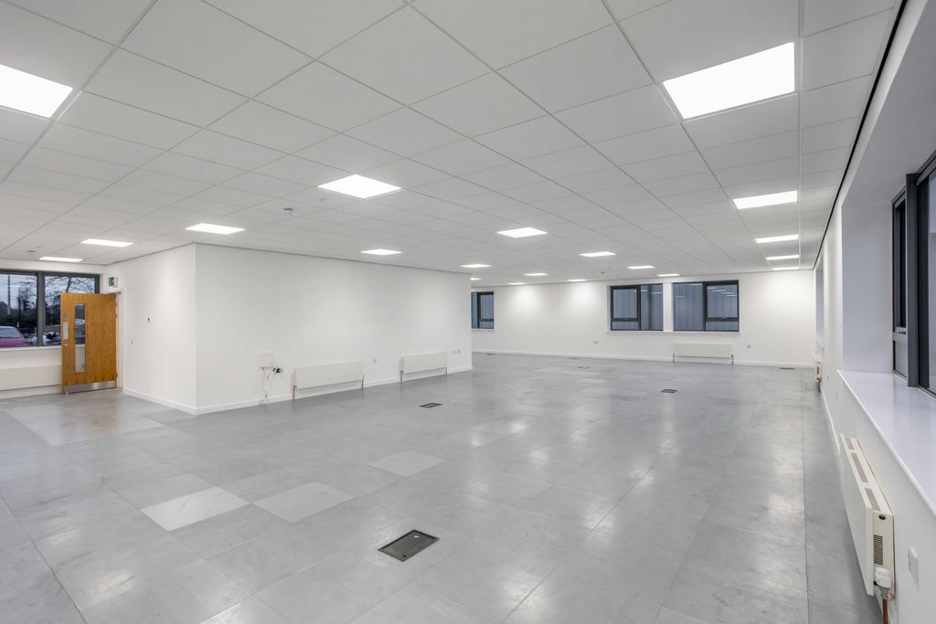 Property photo 3 of 4 Building 7 Earls Court-7.Jpg