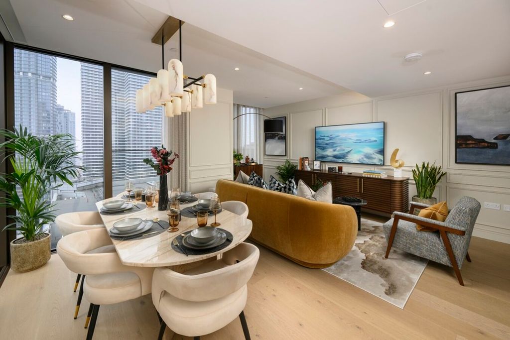 Property photo 3 of 24