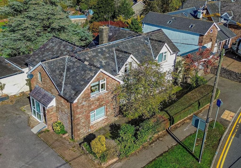 Property photo 1 of 34 Ariel