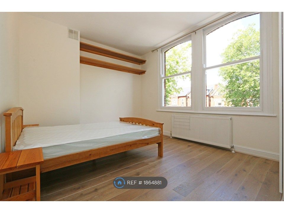 Property photo 3 of 7 Bedroom 2