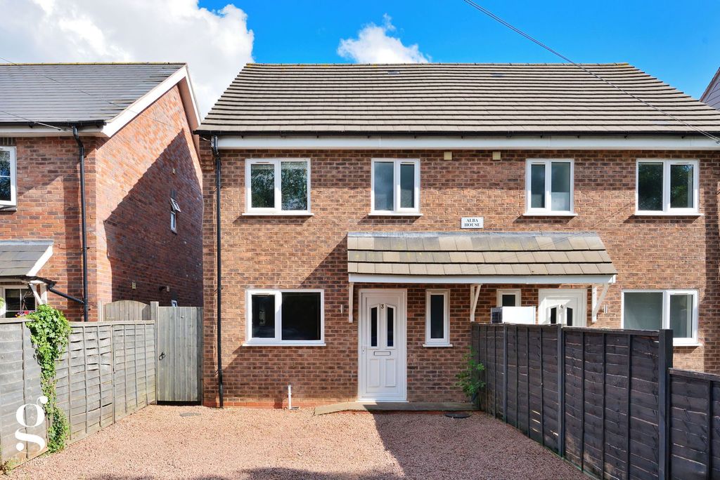 Property photo 1 of 32