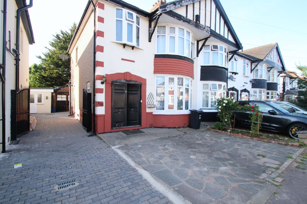 Property photo 1 of 26