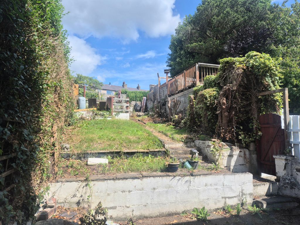 Property photo 3 of 12 Image