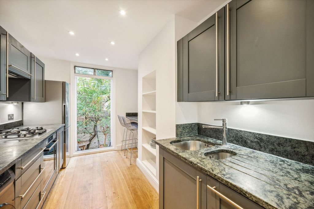 Property photo 2 of 14 Image