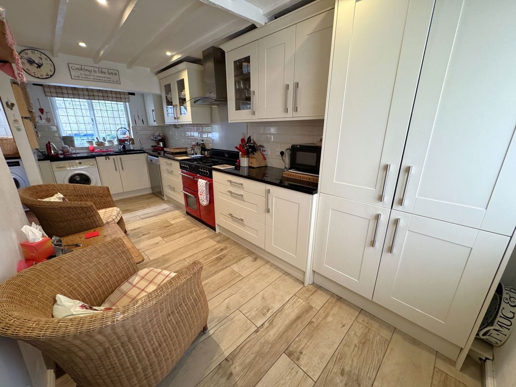 Property photo 2 of 16