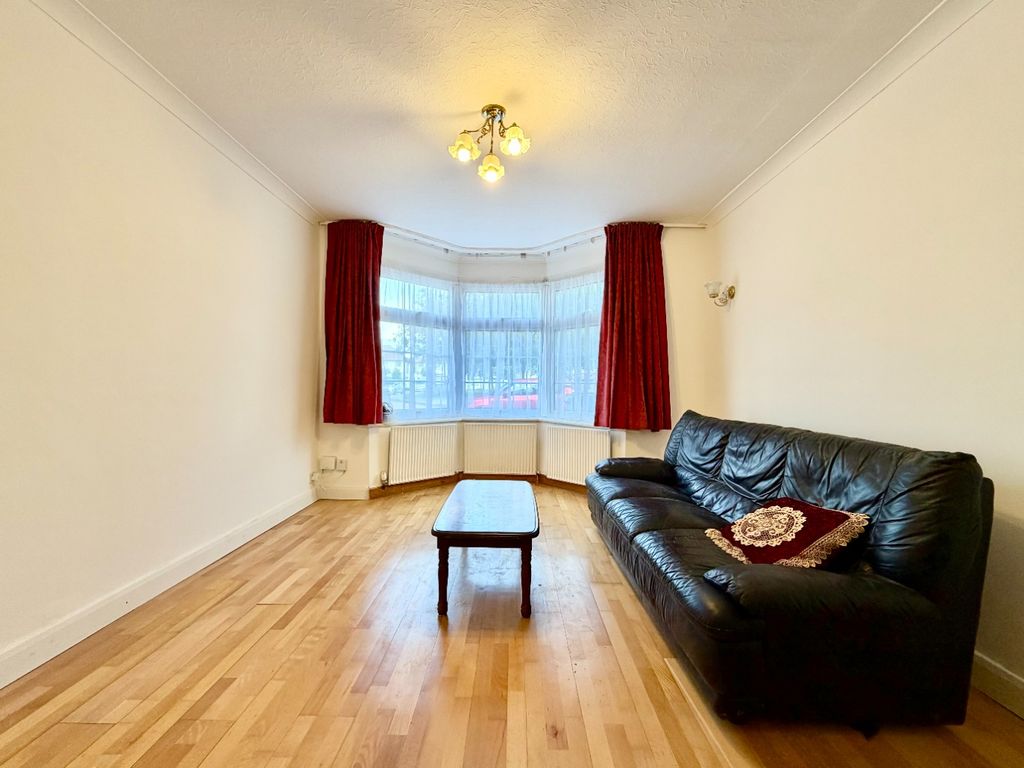 Property photo 3 of 21 2073024