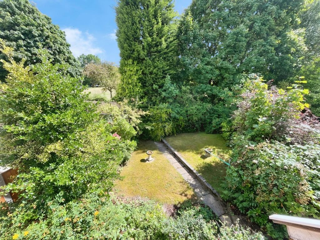 Property photo 2 of 15 c4348901-H14.Jpg