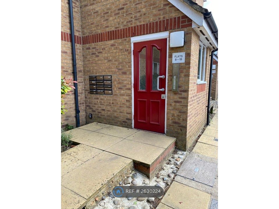 Property photo 2 of 10