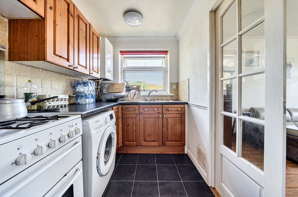 Property photo 3 of 14 Kitchen