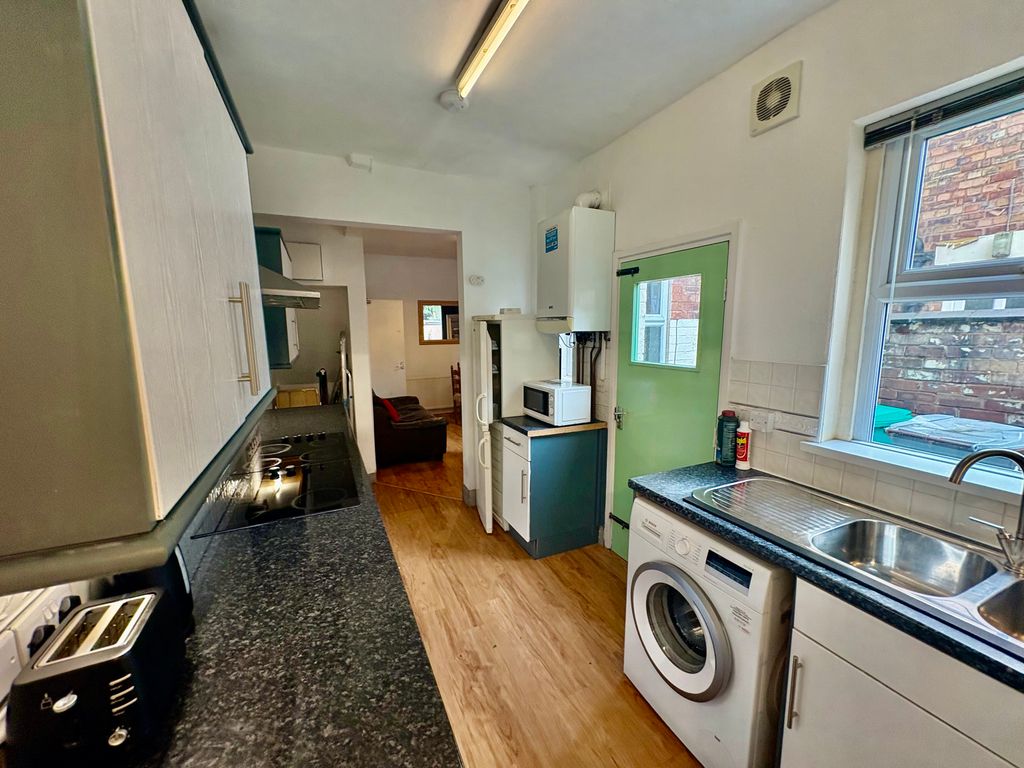 Property photo 3 of 13