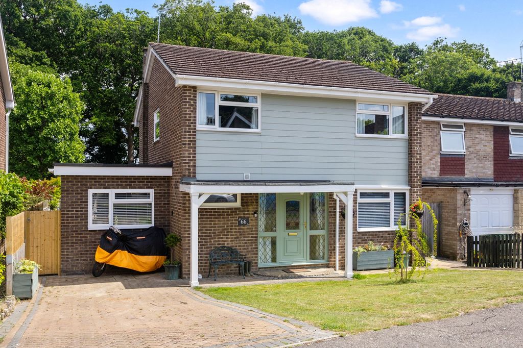 Property photo 1 of 28