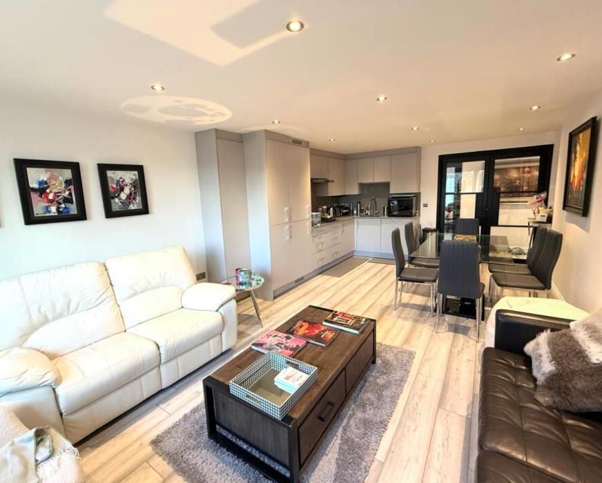 Property photo 2 of 12 Living.Png