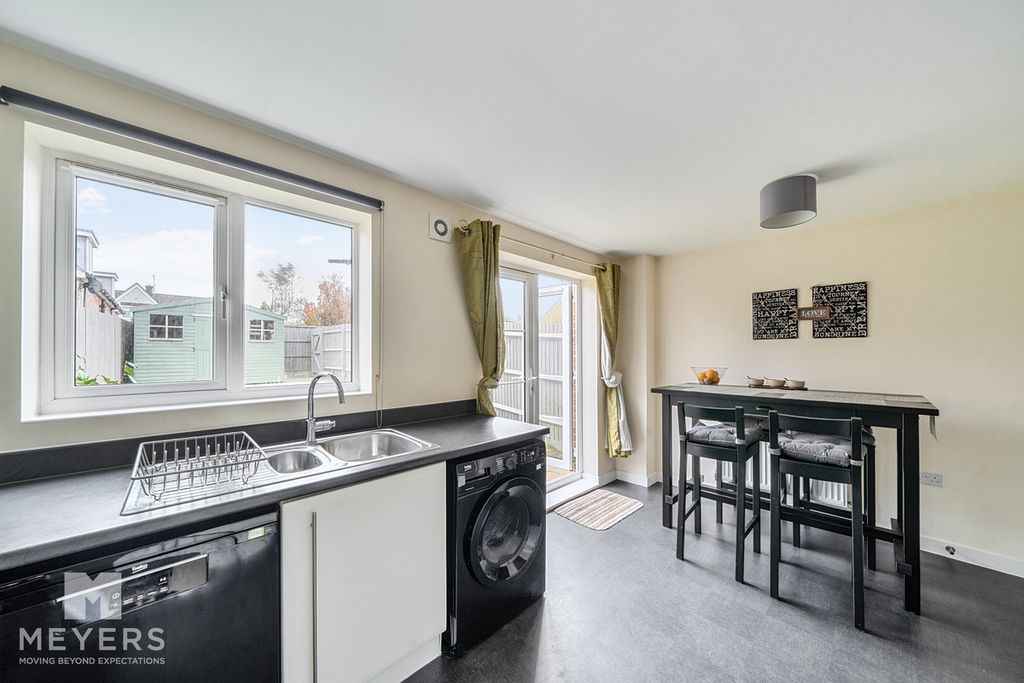 Property photo 3 of 22