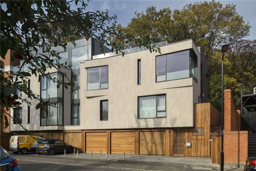 Property photo 1 of 10 Exterior