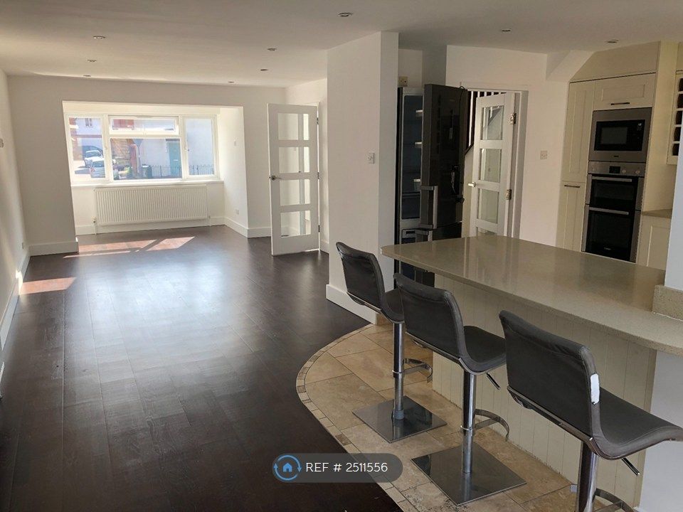 Property photo 1 of 25