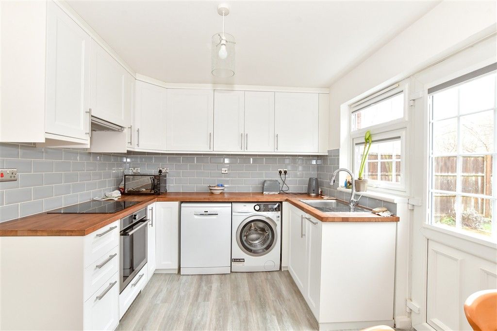 Property photo 3 of 10 Kitchen/Diner