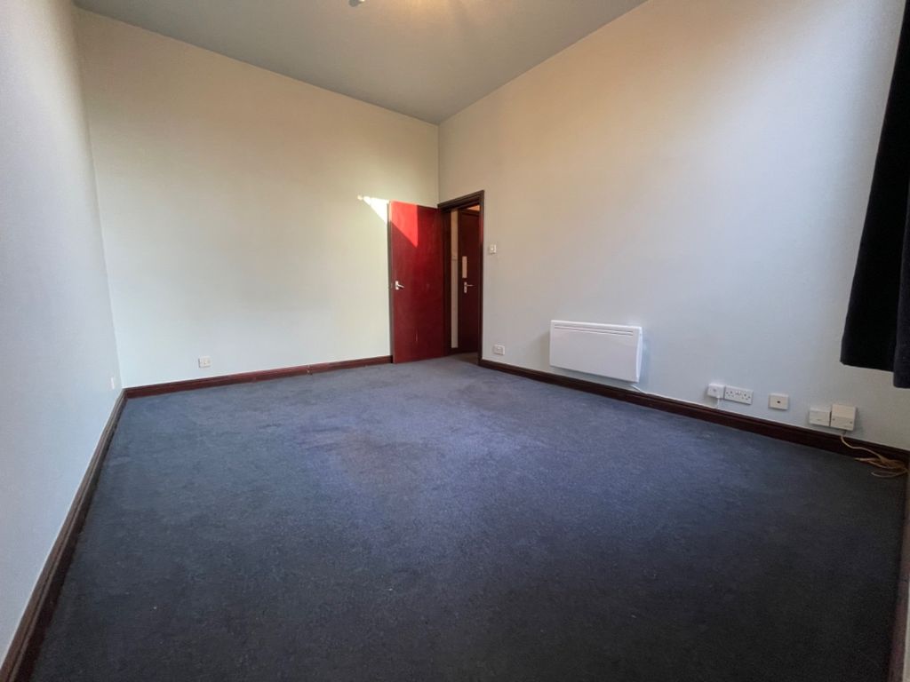 Property photo 3 of 6 1891656