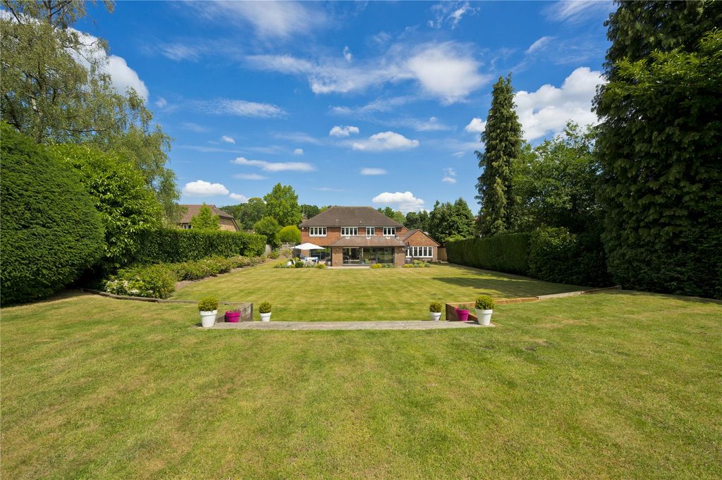 Property photo 2 of 21 Picture No. 16