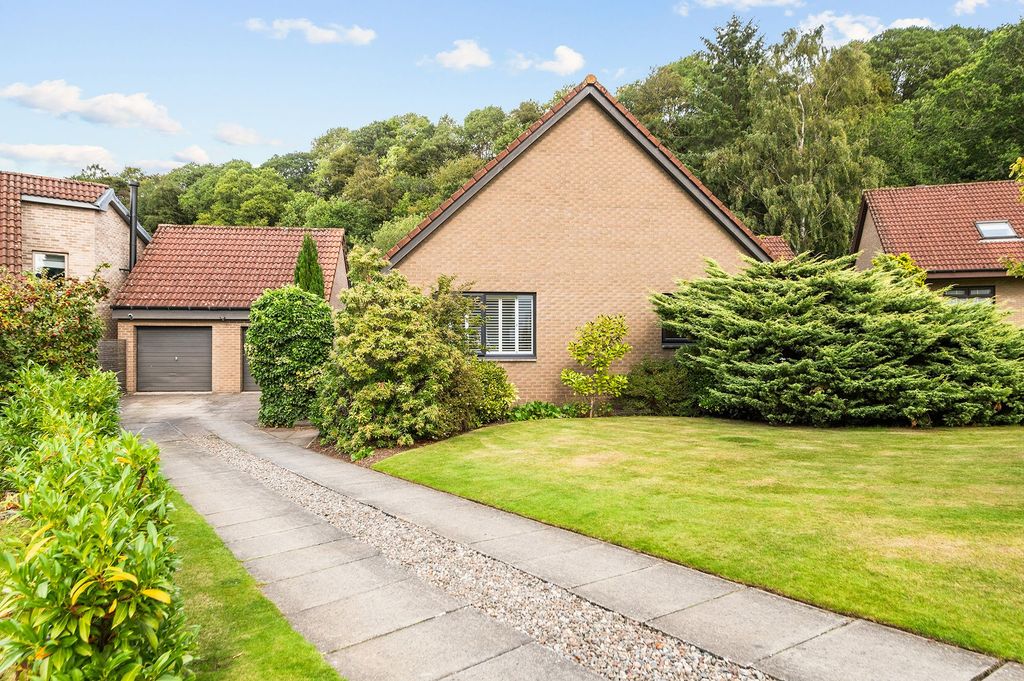 Property photo 1 of 23