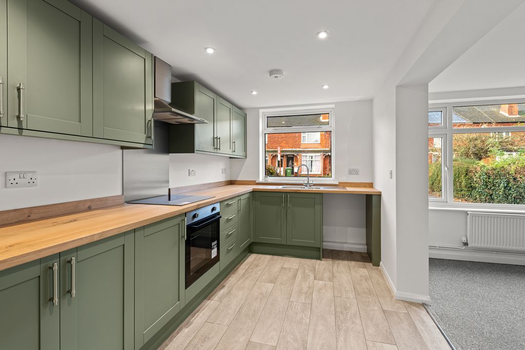 Property photo 3 of 21