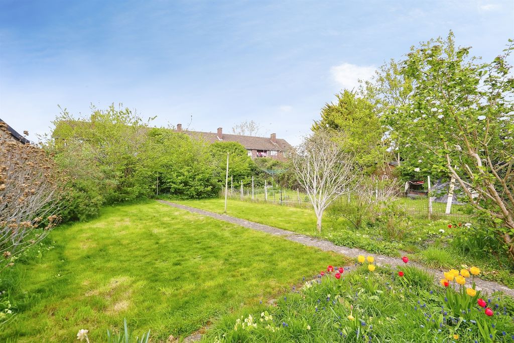 Property photo 2 of 14