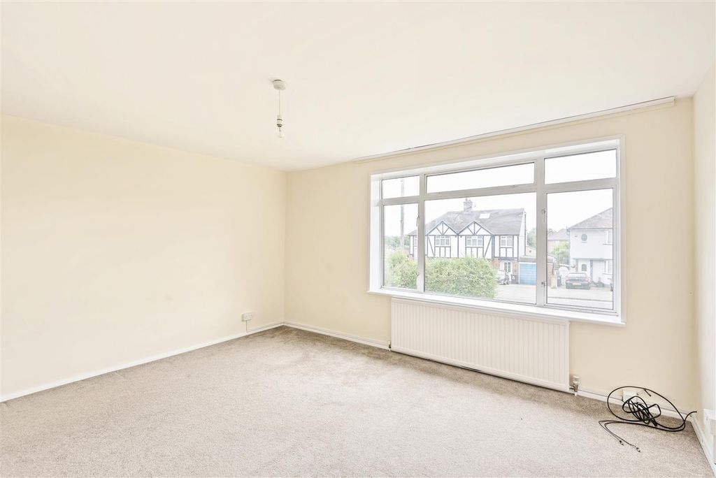 Property photo 2 of 9 Watford Road - Lounge (2).Jpg