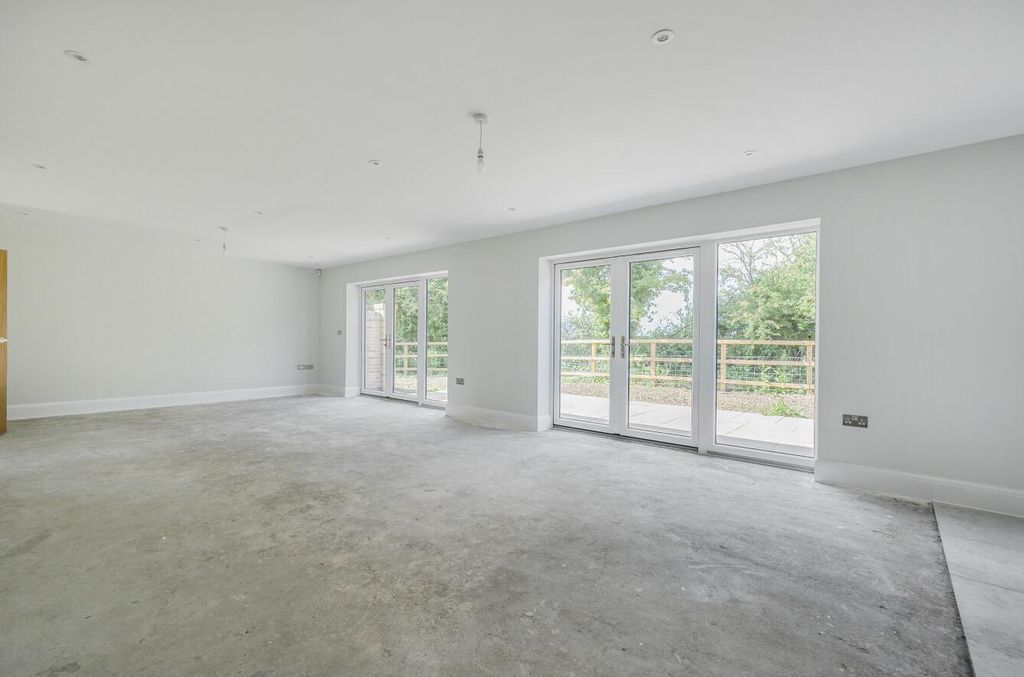 Property photo 3 of 21 Nes-3.Jpg
