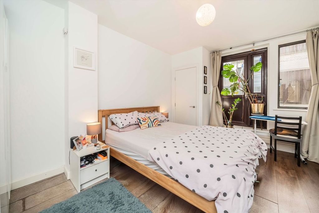 Property photo 3 of 3