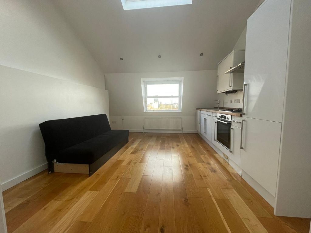 Property photo 2 of 4