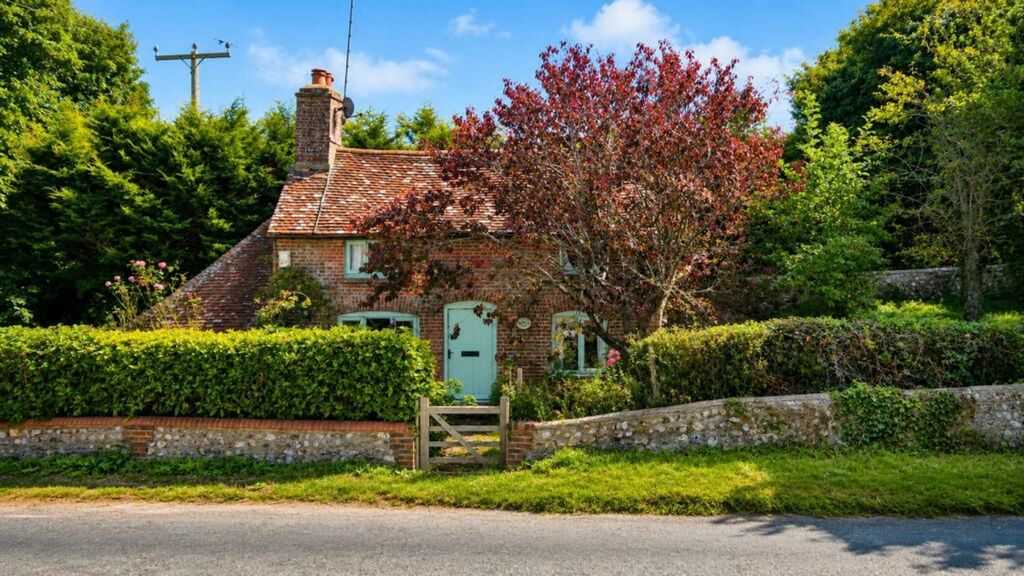 Property photo 1 of 8