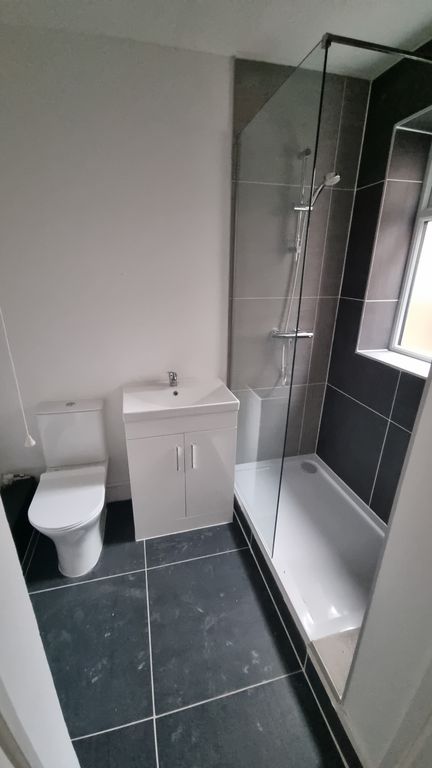 Property photo 2 of 4 Bathroom
