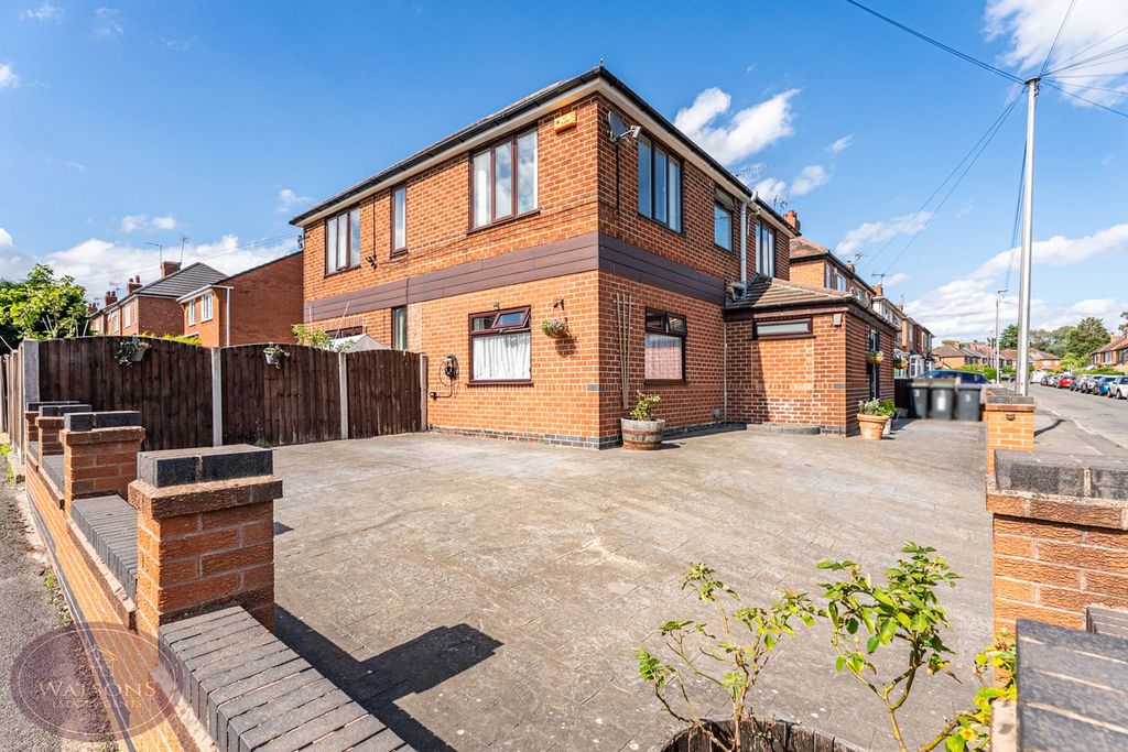 Property photo 1 of 35