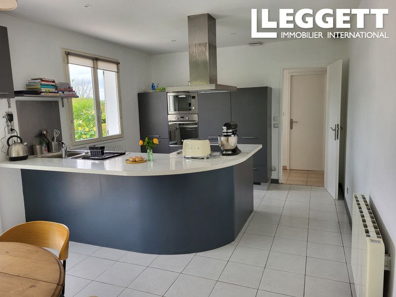 Property photo 3 of 10